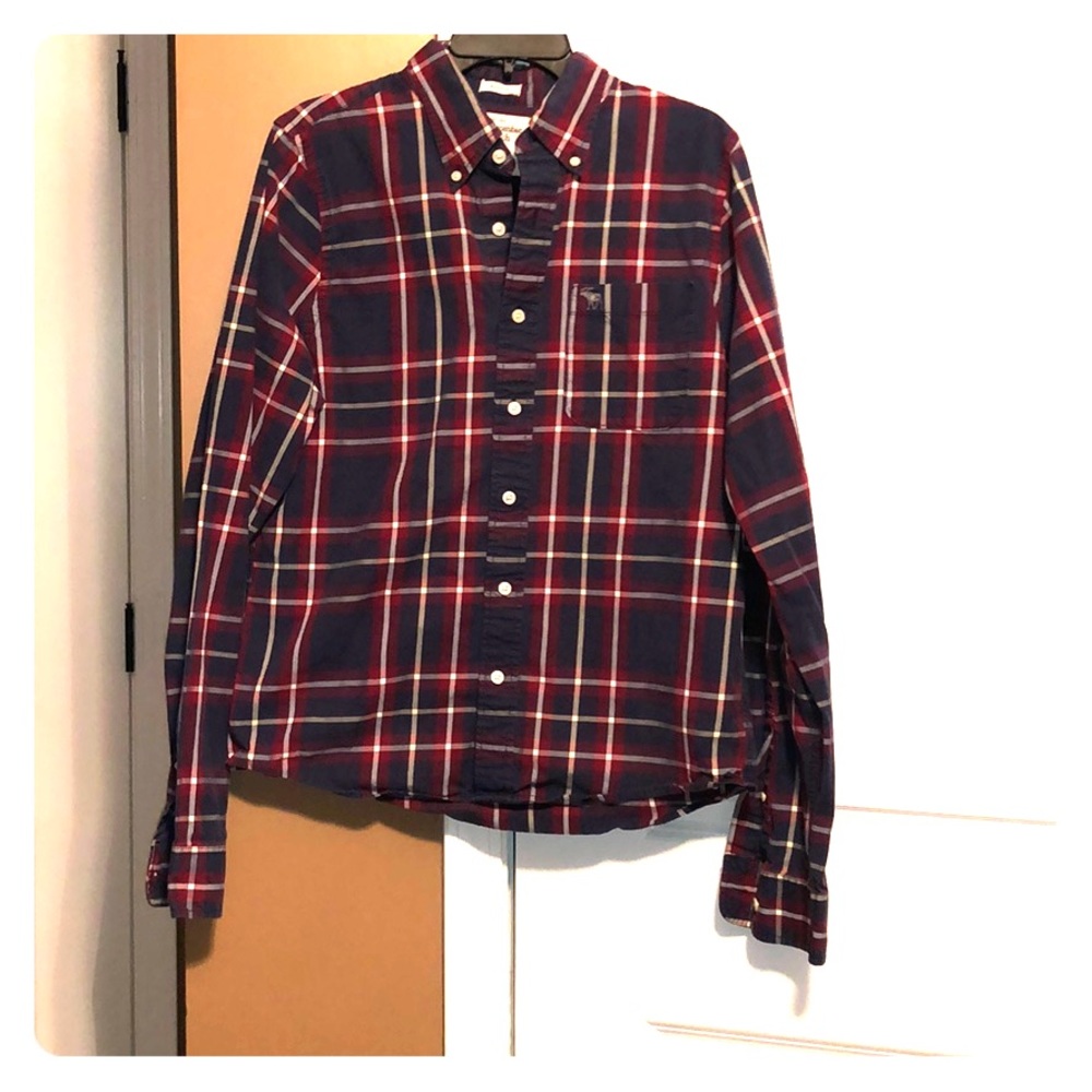 Men’s red & navy plaid button down